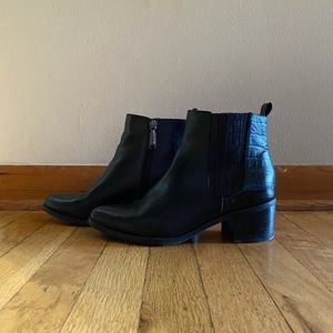Blondo Elvina Waterproof Bootie